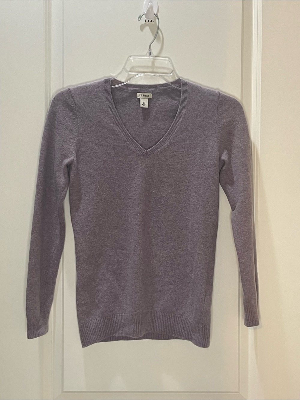 L.L. Bean Cashmere V-Neck Sweater Soft Lavender XS